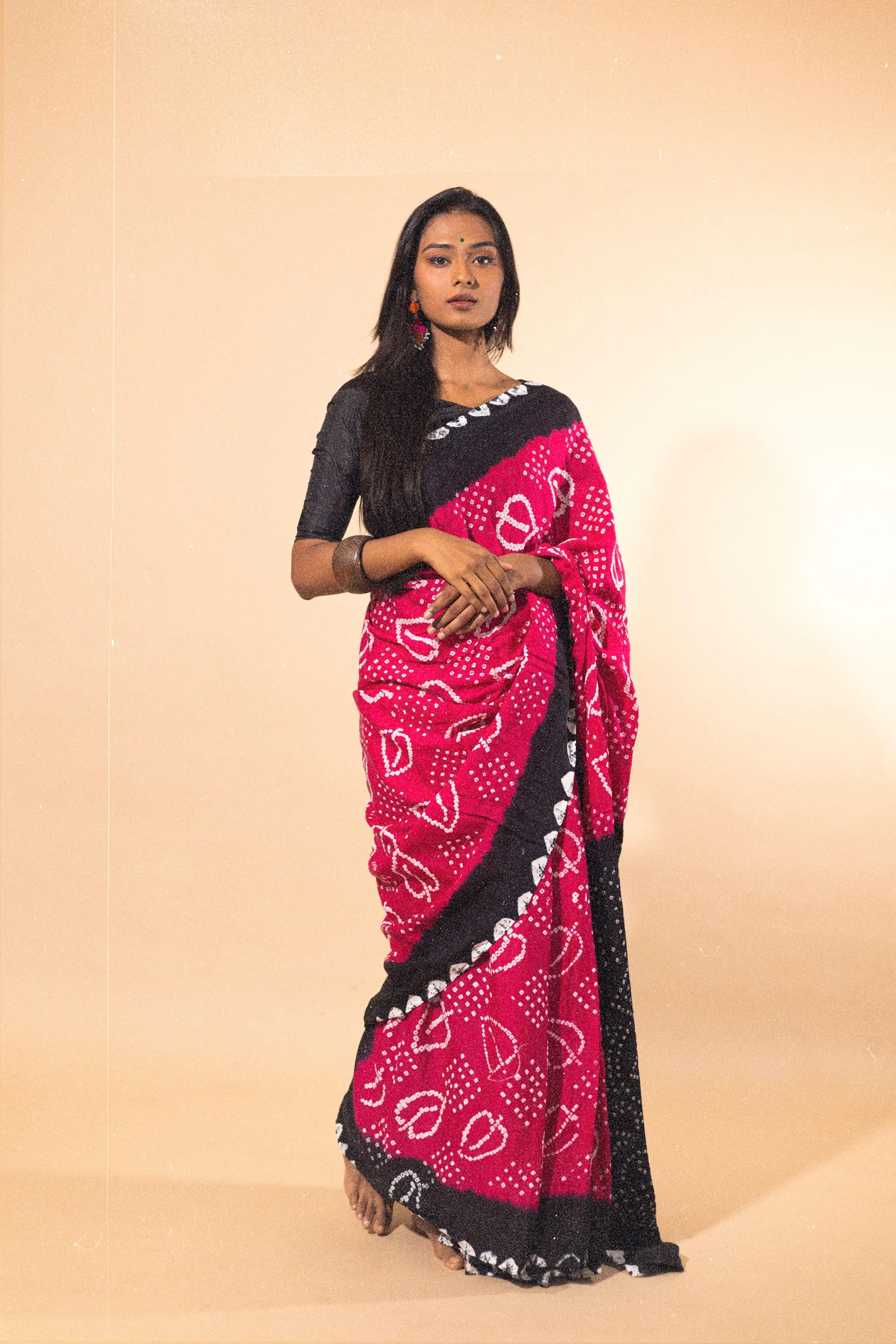 Boond - KaisoriBandhani pink and black Bandhani cotton saree