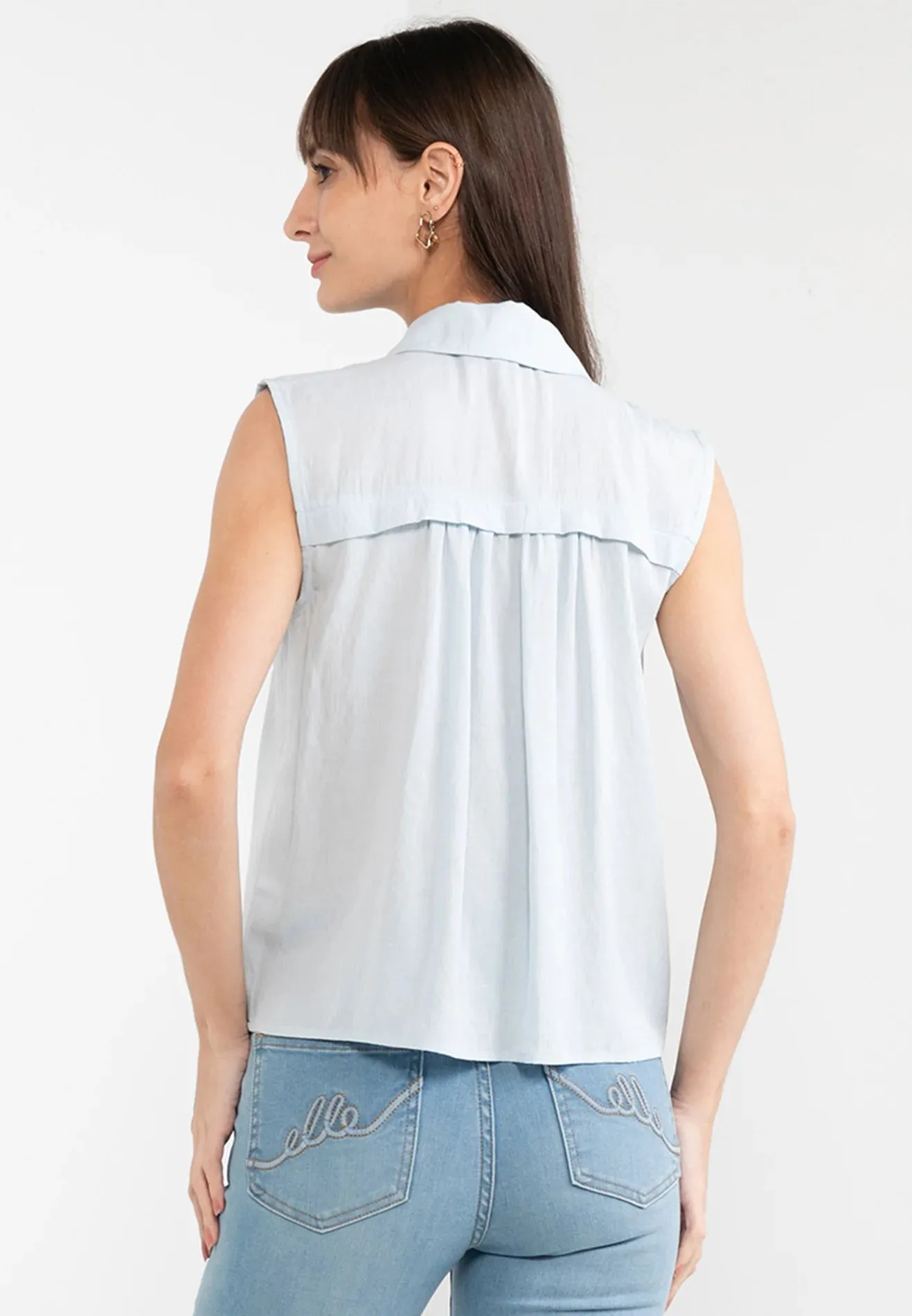 ELLE Apparel Classic Soft Sleeveless Button Up Top