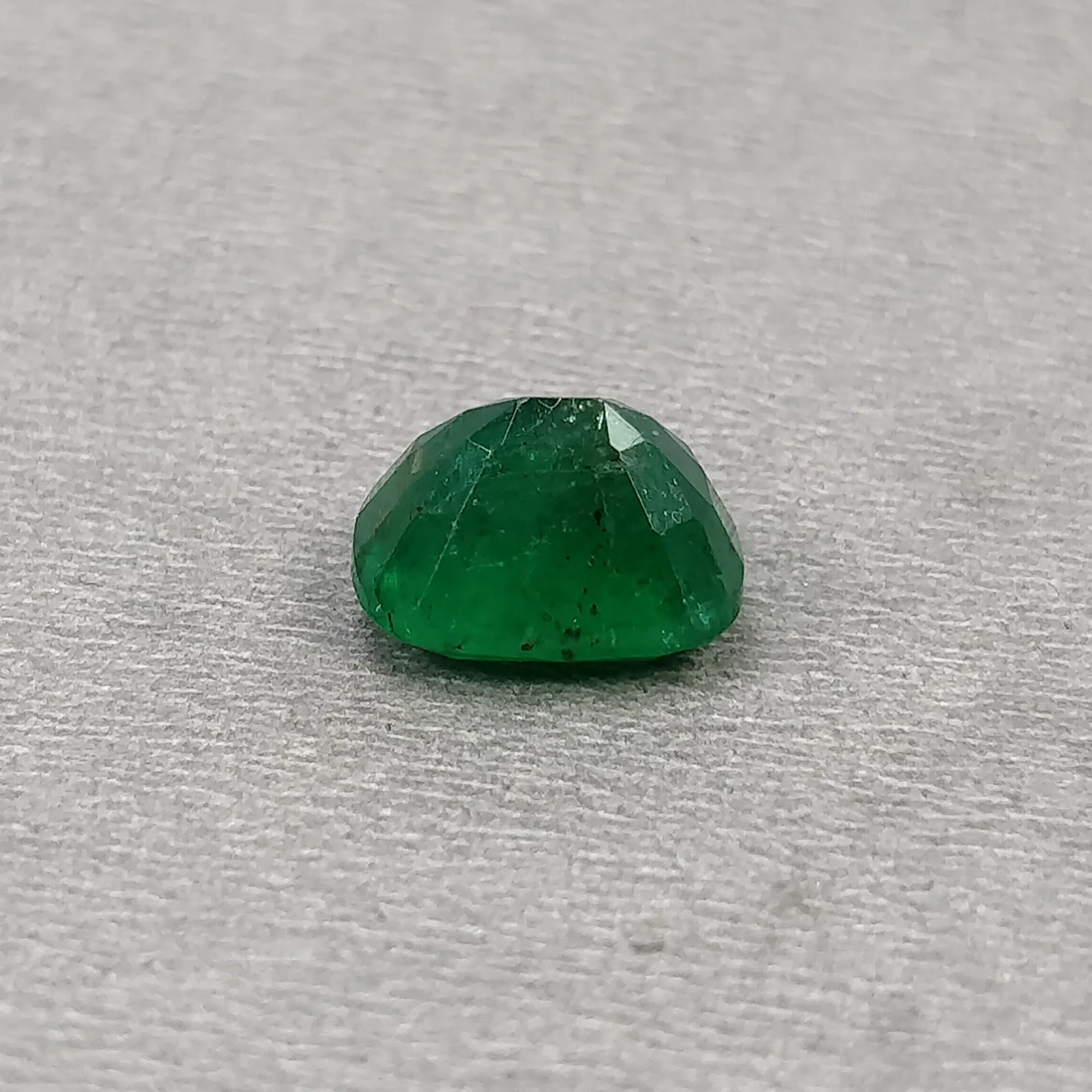 Emerald Gemstone Normal Cut : 4.45cts Natural Untreated Unheated Green Emerald Cushion Shape 11*9mm