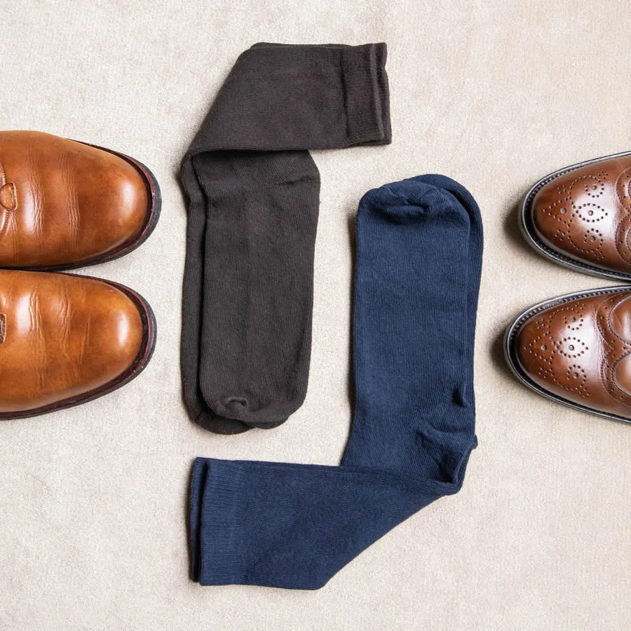 Loose Fit Stays Up Mid-Calf Dress Socks